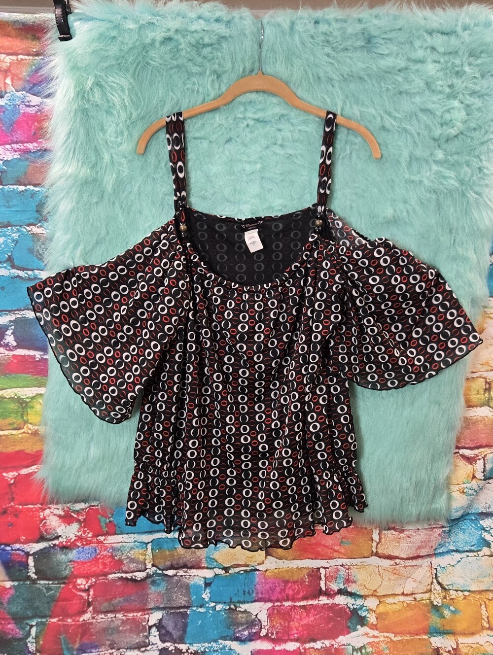 Cocomo Black Red White Cold Shoulder Circle Print Top Size XL
